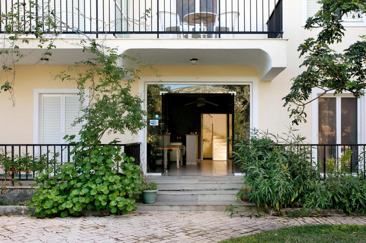 Dolphin Apartment 8 Keri Extérieur photo